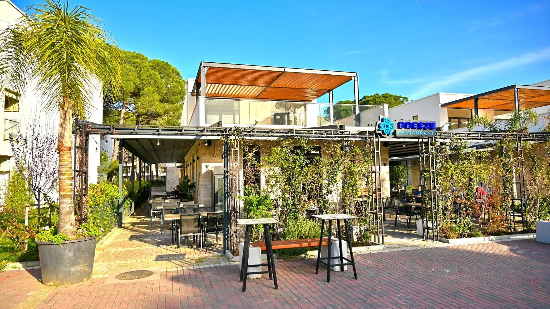 San Pietro Holiday Apartment - 288 Durrës Albania