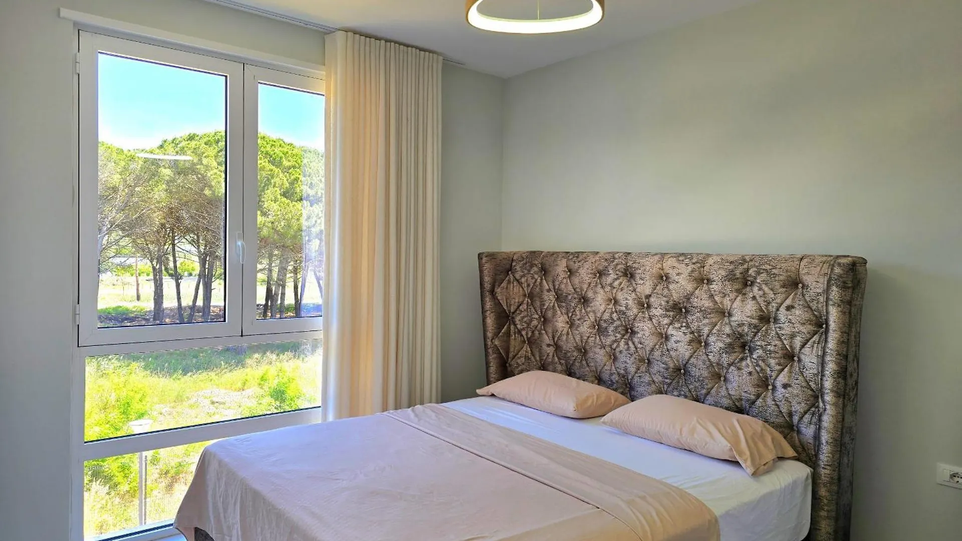 San Pietro Holiday Apartment - 288 Durrës Albania